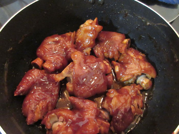 sticky-bbq-pigs-feet-yum-to-the-tum-for-the-foodie-in-you