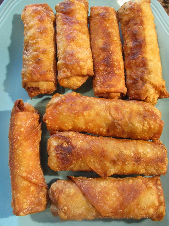 Restaurantstyle Shrimp Egg rolls Yum To The Tum For The Foodie In